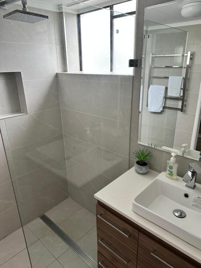 Queensleigh Holiday Apartments Broadbeach Bagian luar foto