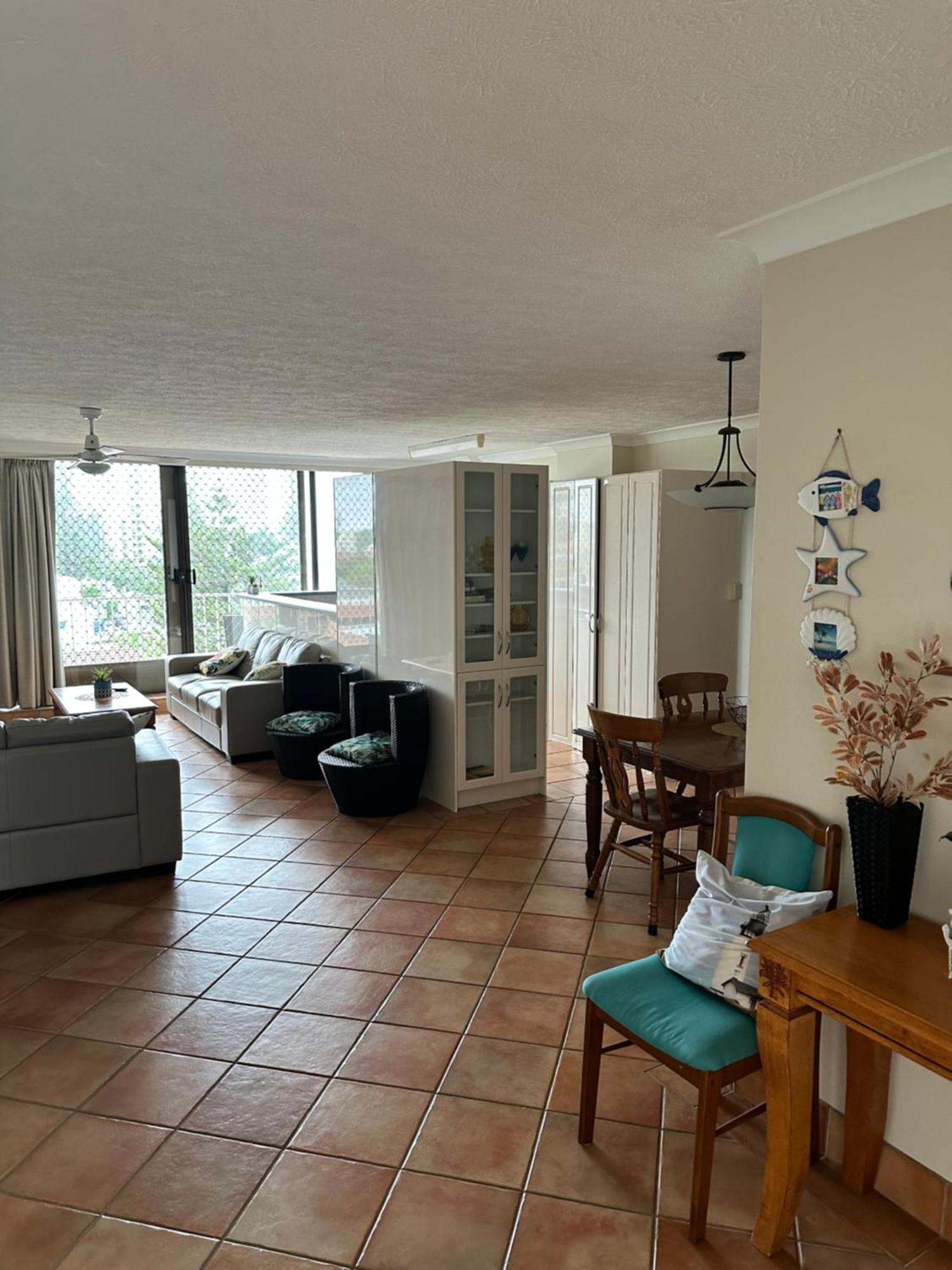 Queensleigh Holiday Apartments Broadbeach Bagian luar foto