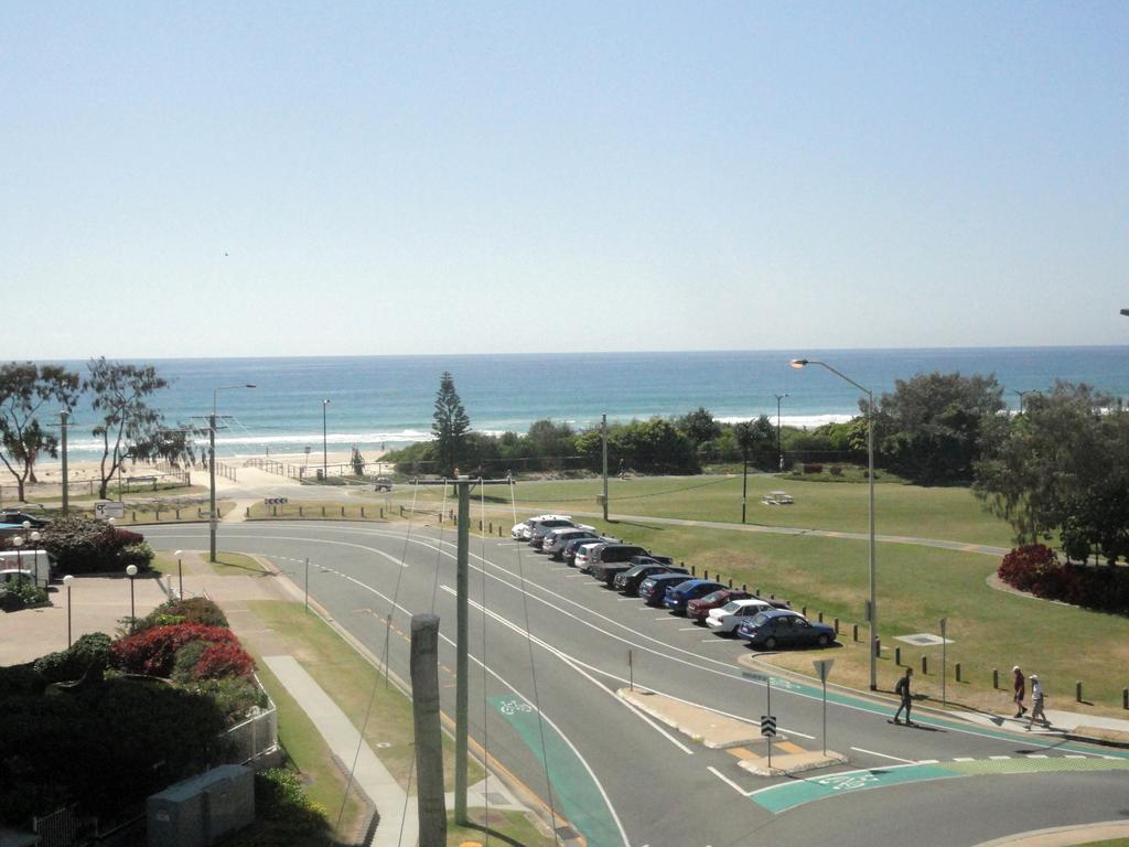 Queensleigh Holiday Apartments Broadbeach Bagian luar foto